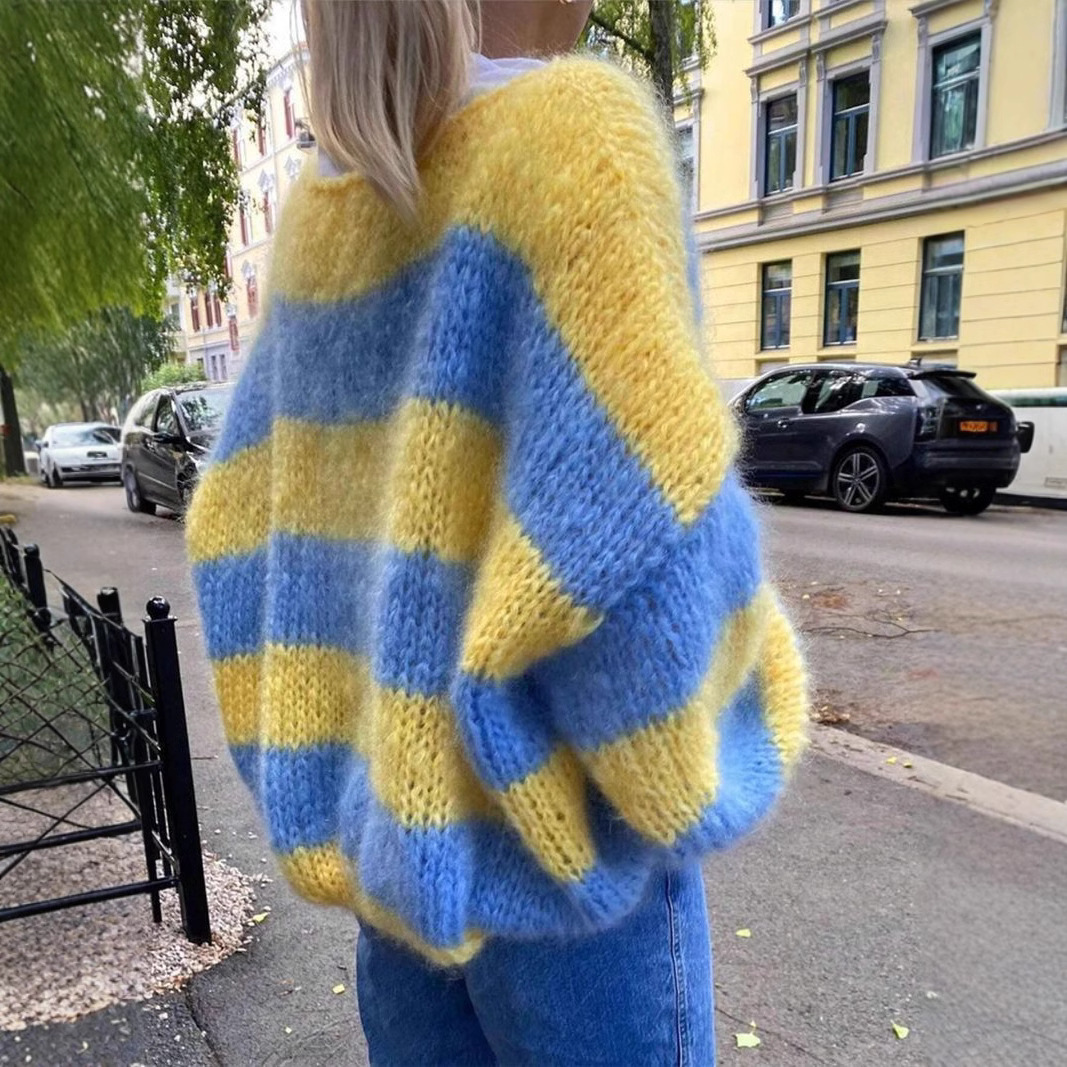 Sweter damski z niebiesko-żółt – Yellow Winter Clothing recenzja i cena
