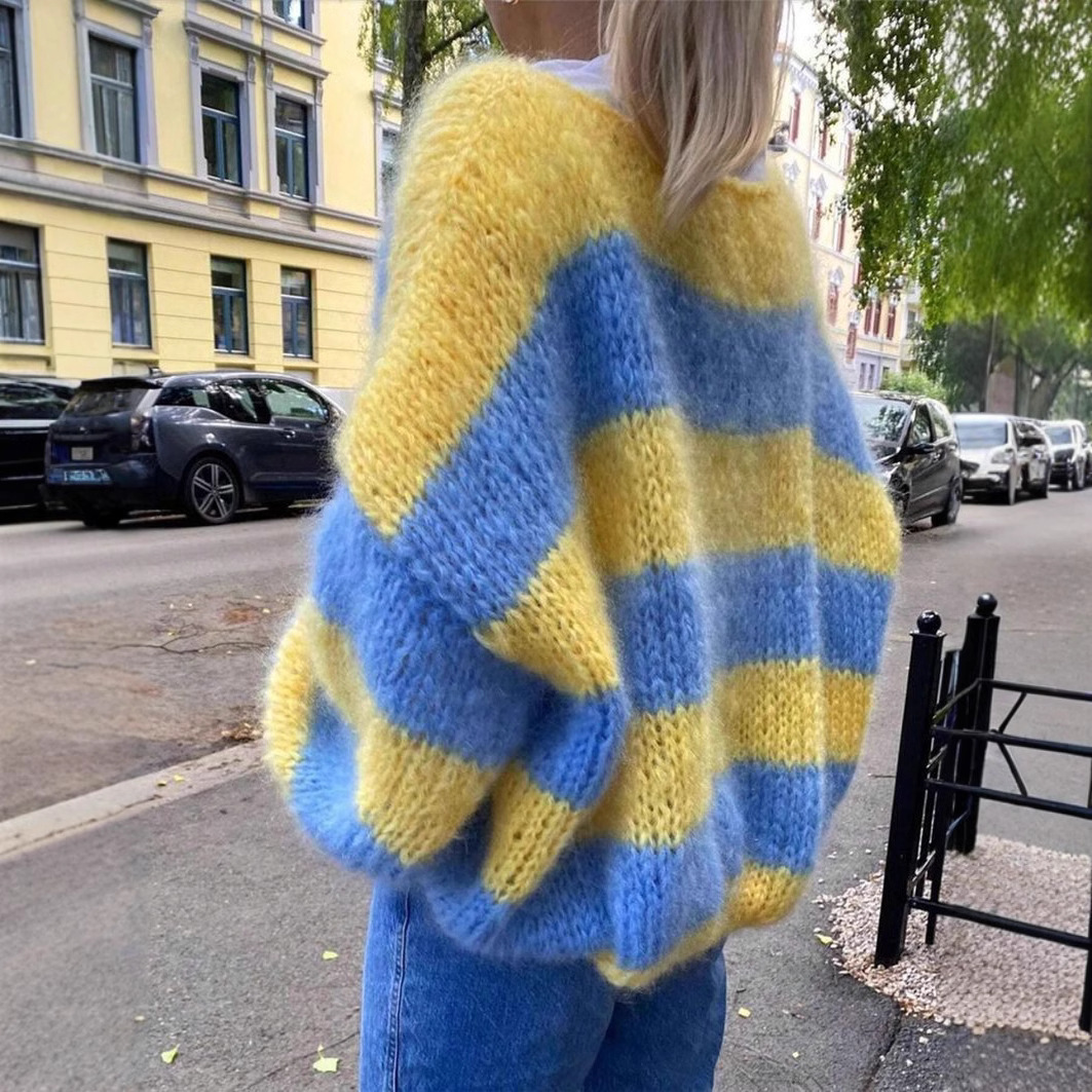 Sweter damski z niebiesko-żółt – Yellow Winter Clothing recenzja i cena